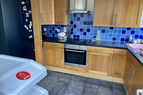 4 bedroom house to rent, De-Breos Street, Brynmill, , Swansea