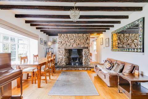 undefined, Highwalls Road, Dinas Powys, The Vale Of Glamorgan CF64 4AJ