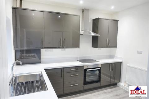 76 The Park, Woodlands, Doncaster, DN6 7RN