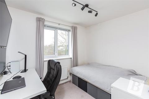 2 Sunliner Way, South Ockendon, RM15 5FS