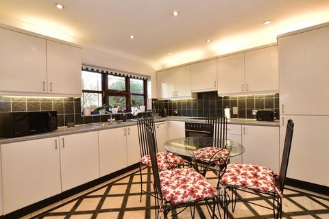 4 bedroom detached house for sale, Fairview Road, Chigwell, Essex