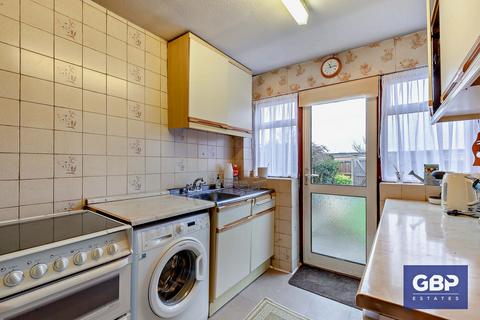 3 bedroom end of terrace house for sale, Jubilee Close, Romford, RM7