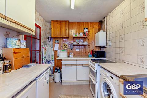 15 Jubilee Close, Romford, RM7 9LU