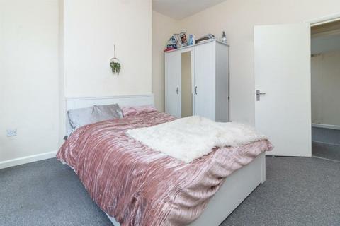 2 bedroom terraced house to rent, Chippendale Street, Nottingham, Nottinghamshire, NG7
