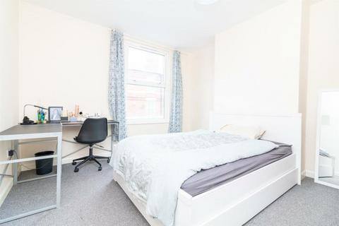 2 bedroom terraced house to rent, Chippendale Street, Nottingham, Nottinghamshire, NG7