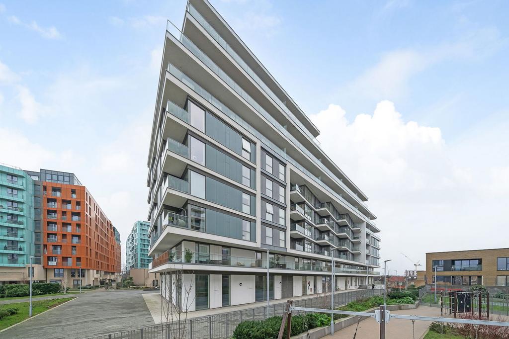 Springham 2 Springham Walk, London SE10 3 bed flat - £650,000