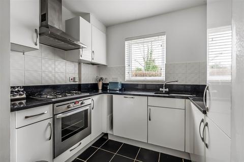 2 bedroom apartment for sale, PARK VIEW ROAD, LEATHERHEAD, KT22