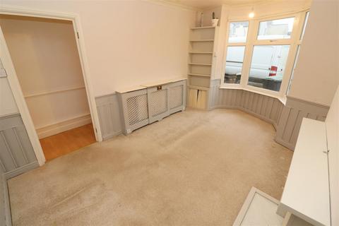 2 bedroom terraced house for sale, Cromwell Road, Rushden NN10