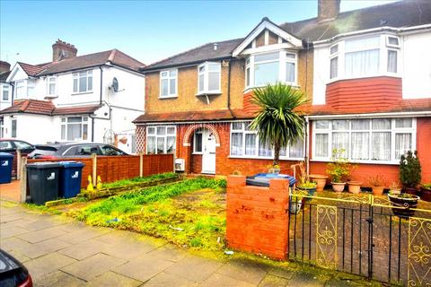 2 bedroom flat for sale, Torrington Road, Greenford