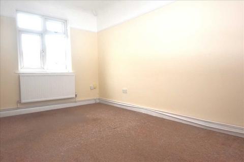 2 bedroom flat for sale, Torrington Road, Greenford