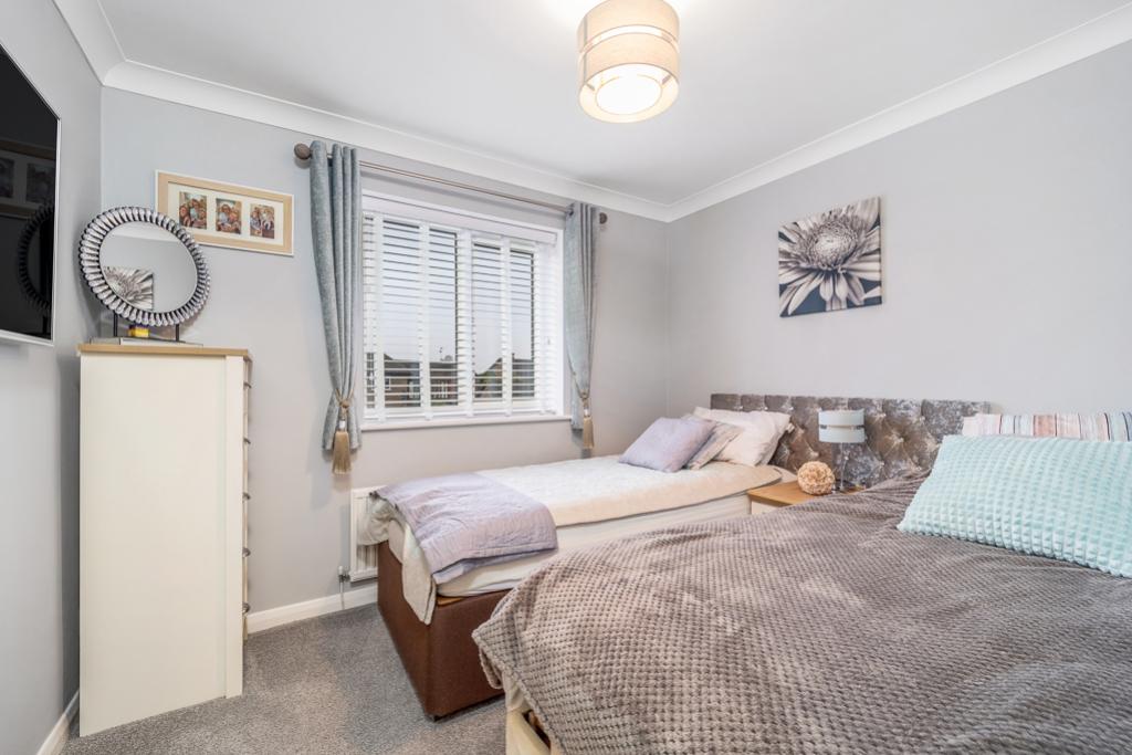 6 Ambleside Drive (Spalding)-27