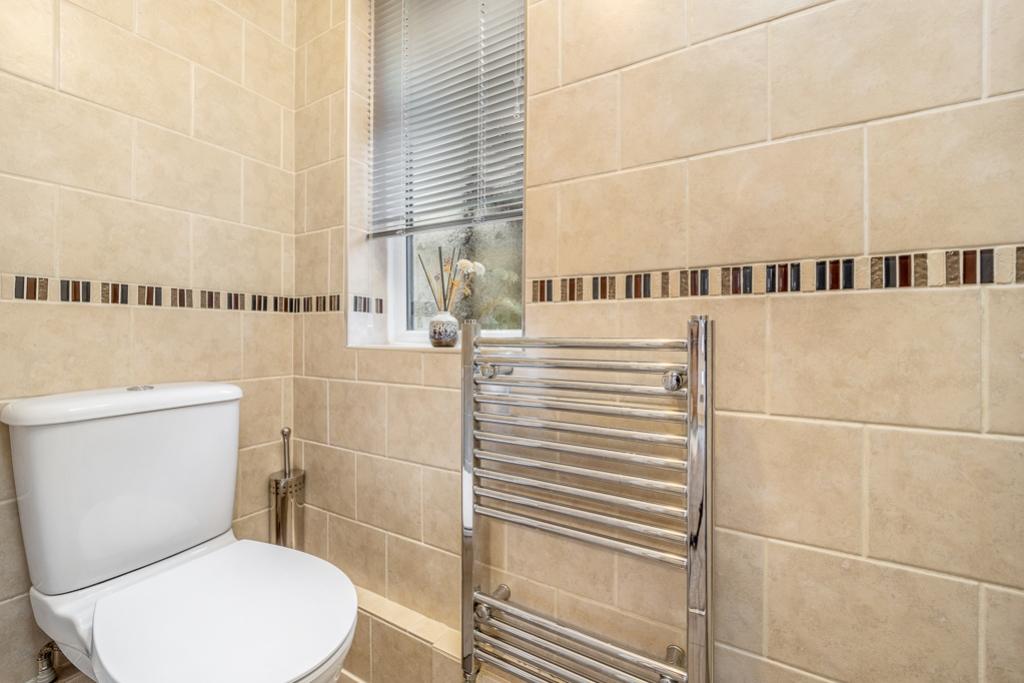 6 Ambleside Drive (Spalding)-14