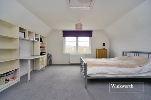 16 Senhouse Road, Sutton, SM3 8LE