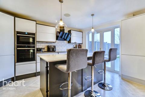 103 Calamint Road, Witham, CM8 2XU