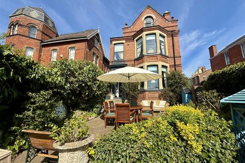 7 bedroom detached house for sale, Cleveland Avenue, Darlington