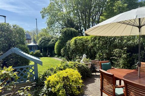7 bedroom detached house for sale, Cleveland Avenue, Darlington