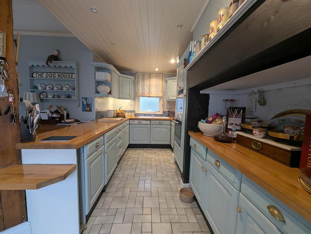 Kitchen/Breakfast Room