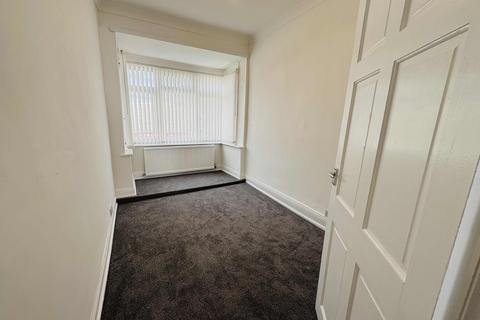 2 bedroom flat to rent, Hedworth Terrace, Houghton Le Spring, Tyne & Wear, DH4