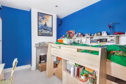 7 Longford Road, Twickenham, TW2 6EB
