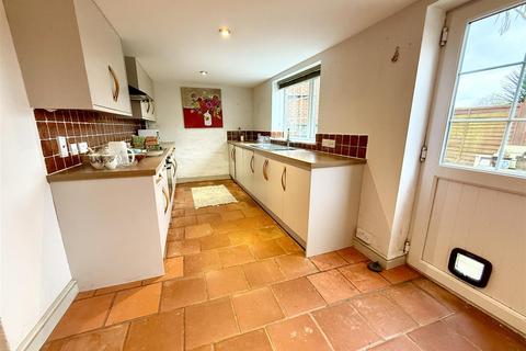 2 bedroom end of terrace house for sale, The Street, Runham, NR29