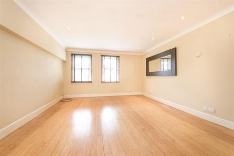 18 Deerhurst Crescent, Hampton Hill, Hampton, TW12 1NZ