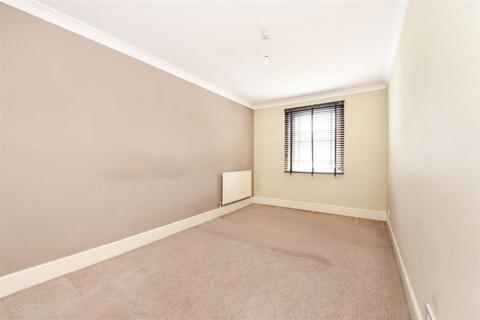 18 Deerhurst Crescent, Hampton Hill, Hampton, TW12 1NZ