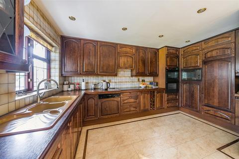 4 bedroom detached house for sale, Salmon Street, London