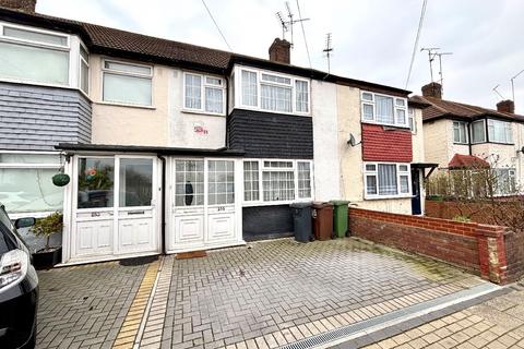 3 bedroom terraced house to rent, New Road, Dagenham RM10