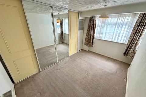 3 bedroom terraced house to rent, New Road, Dagenham RM10