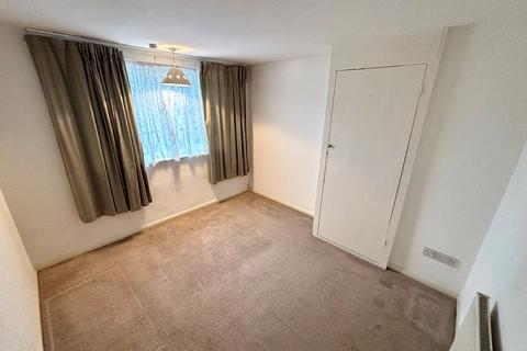 3 bedroom terraced house to rent, New Road, Dagenham RM10