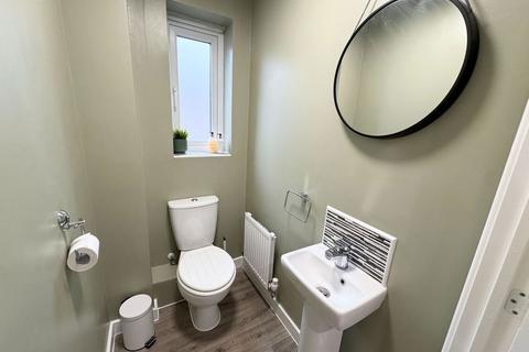 16 Beeney Close, Coalville, LE67 4AW