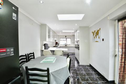 undefined, Lancaster Road, Northolt UB5
