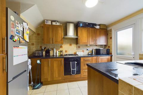 2 Golden Close, Tuffley, Gloucester, GL4 0QZ