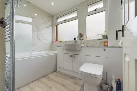 2 Golden Close, Tuffley, Gloucester, GL4 0QZ