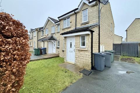 3 bedroom end of terrace house for sale, Meldon Way, Bradford BD6