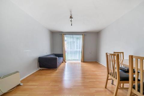 2 bedroom apartment for sale, Elizabeth Gardens, Stanmore, HA7