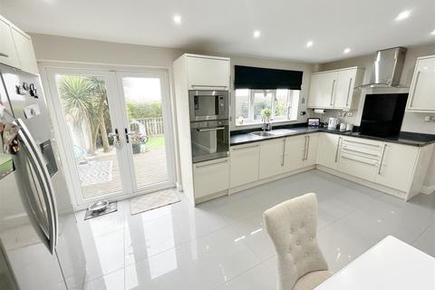 4 bedroom detached house for sale, Butlers Close, Erdington, Birmingham