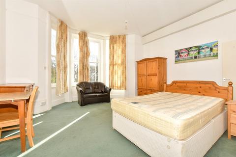 3 bedroom apartment for sale, Trinity Crescent, Folkestone, Kent