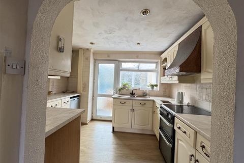 38 Manor Road, Upper Beeding, Steyning, BN44 3TJ