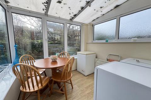 38 Manor Road, Upper Beeding, Steyning, BN44 3TJ