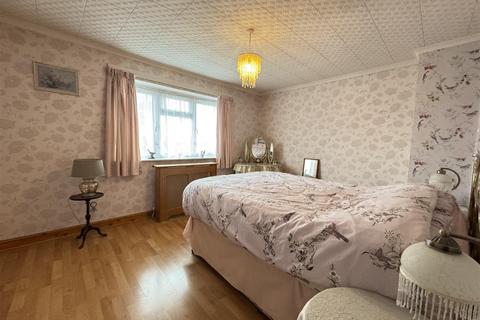 38 Manor Road, Upper Beeding, Steyning, BN44 3TJ