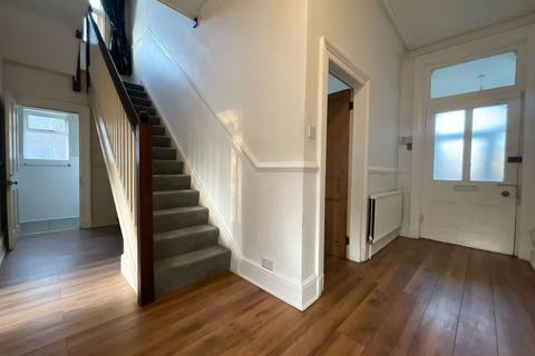 5 bedroom semi-detached house for sale, Gloucester Road, Southport PR8