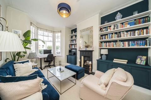 2 bedroom maisonette for sale, Cambray Road, London SW12