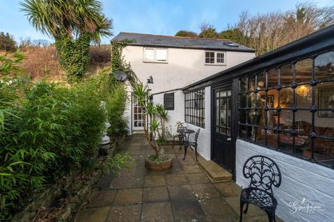 2 bedroom semi-detached house for sale, High Street, Ventnor