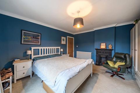 3 Chestal Terrace, Dursley, GL11 4JD