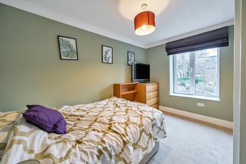 3 Chestal Terrace, Dursley, GL11 4JD