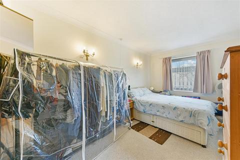 undefined, Kathleen Godfree Court, Wimbledon SW19