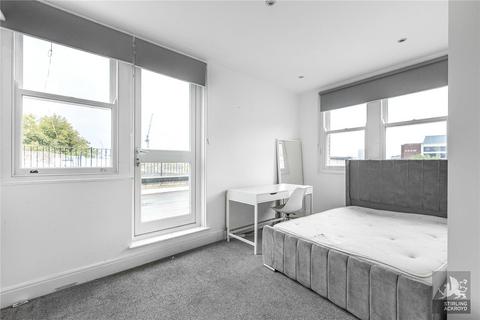 3 bedroom apartment to rent, High Holborn, London, WC1V