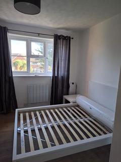 3 Meadow View, Staines, TW19 6BH