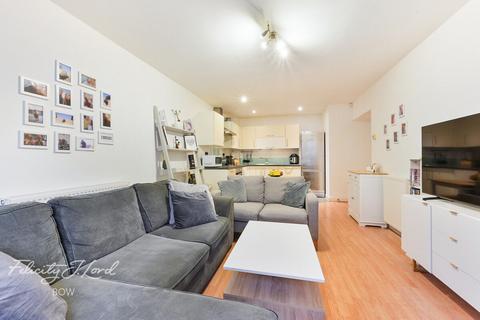 2 bedroom flat for sale, Violet Road, Bow, E3